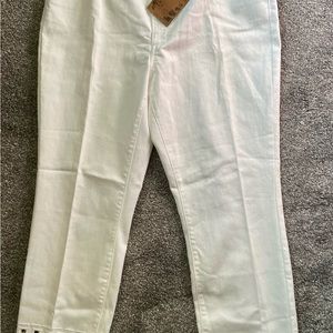 NWT Coldwater Creek denim slim leg w/ cutout embroidered ankle.  White size 16